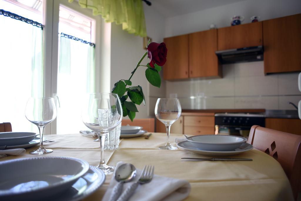 Apartments Ida Cres Bagian luar foto